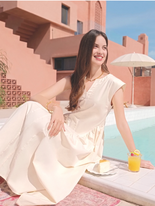 256GB Super-large storage capacity. Years of precious memories. 5