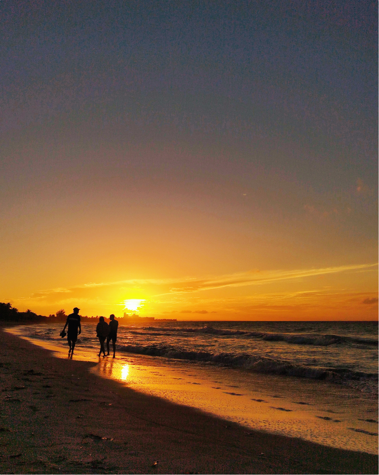 108MP Ultra-clear Image. Catch Every Thrilling Moments. 3